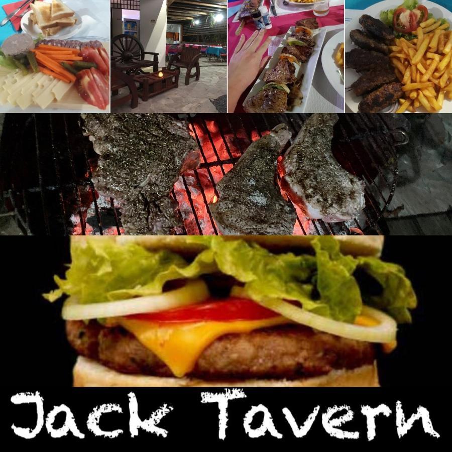 Jacktavern - Auberge De Jeunesse Pointe-Noire Buitenkant foto