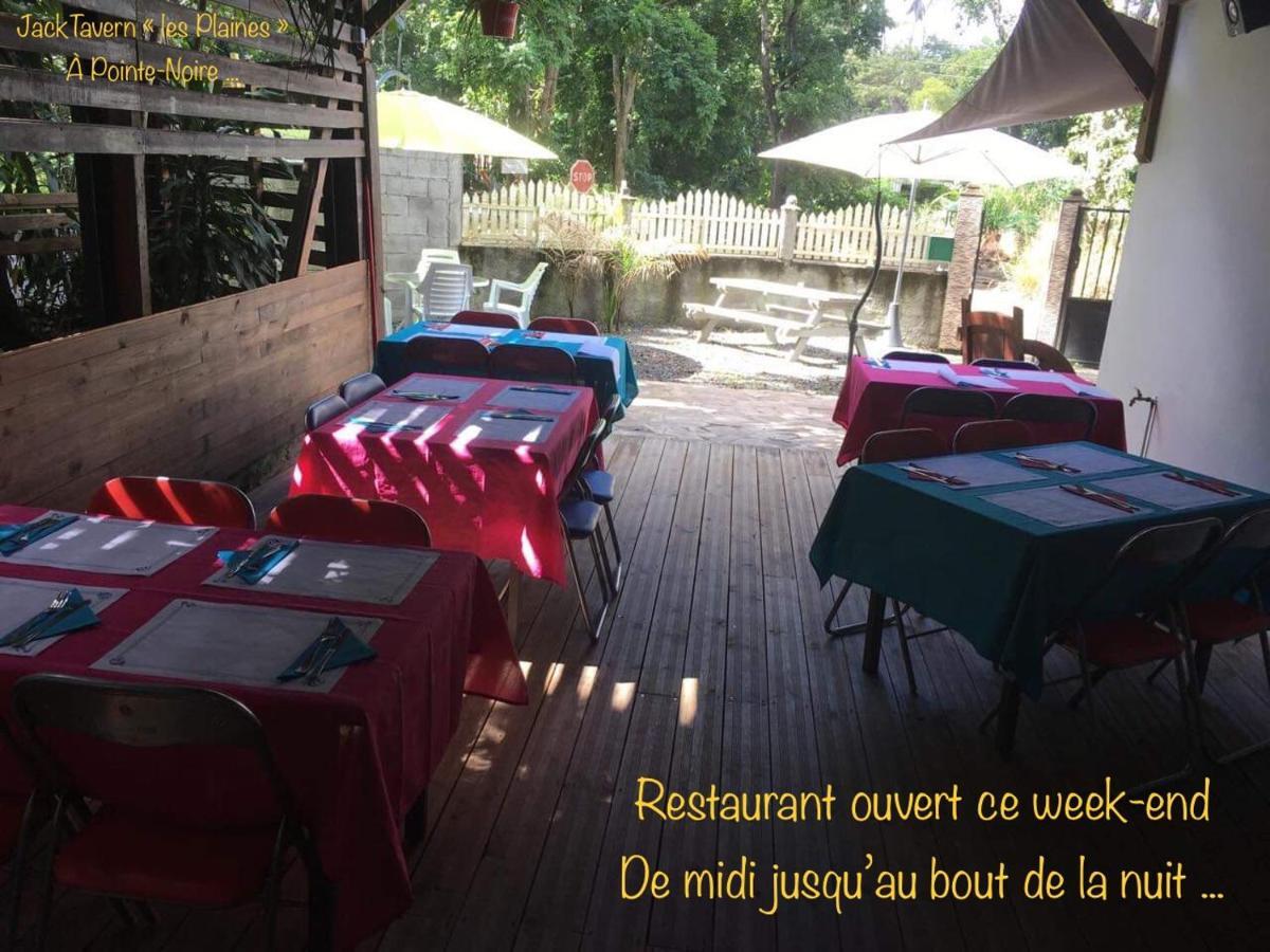 Jacktavern - Auberge De Jeunesse Pointe-Noire Buitenkant foto