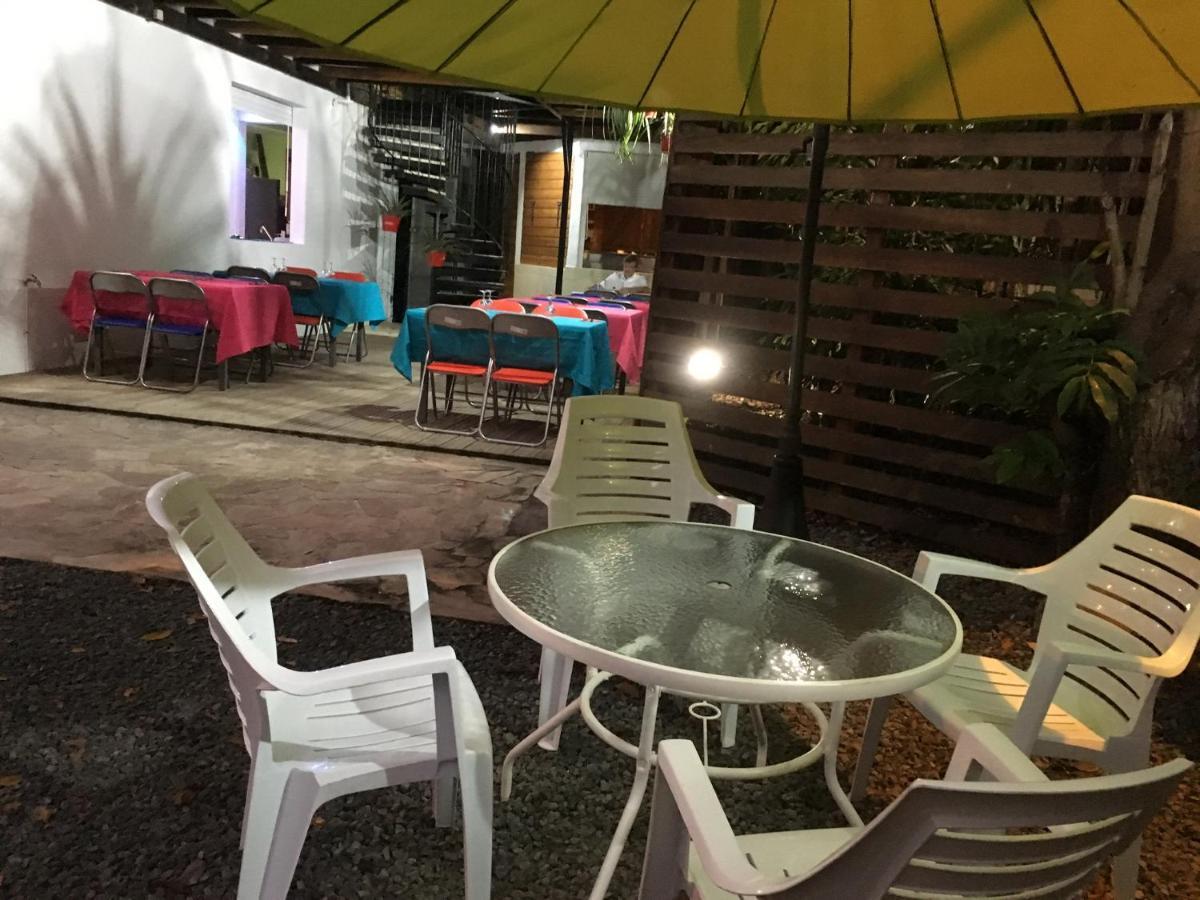 Jacktavern - Auberge De Jeunesse Pointe-Noire Buitenkant foto